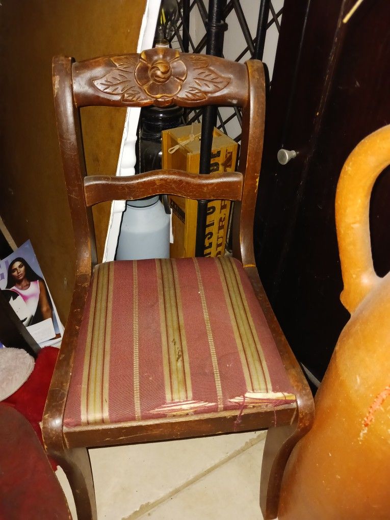 KIDS ANTIQUE CHAIRS GREAT CONDITION 5 EACH LOOK MY POST TONS ITEMS