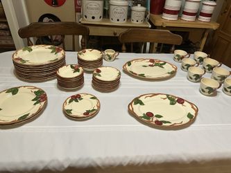 Vintage Franciscan Apple Dinnerware Dish Set. 