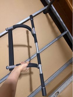 Pull up bar