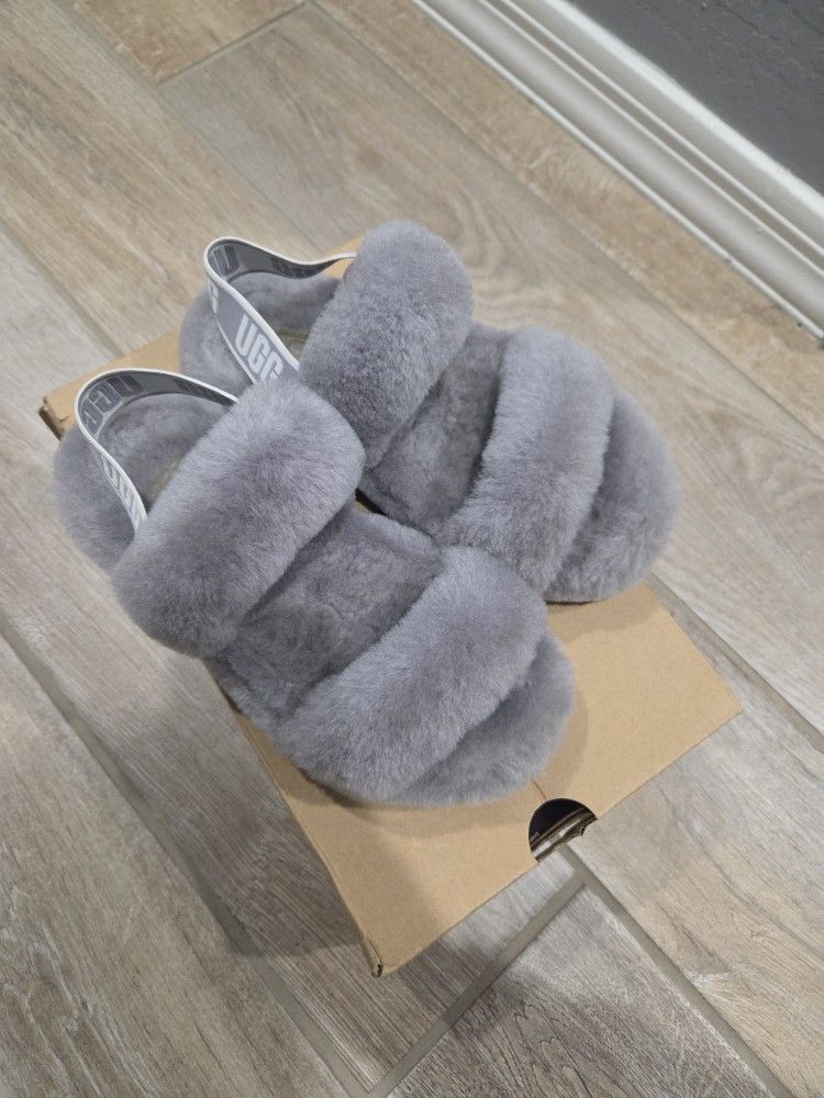Ugg Fluffy Slippers