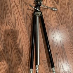 Vintage camera/video tripod