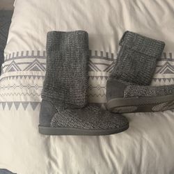Airwalk Grey knitted boots