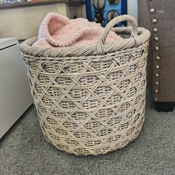 Large Basket 