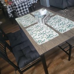 Small Dining  Table Set