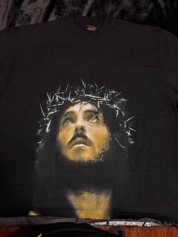 Graphic tee