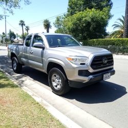 2018/Toyota Tacoma