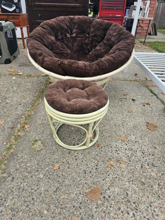 Papasan Chair With Matching Ottoman. Both Come With Chocolate Brown Cushions. 