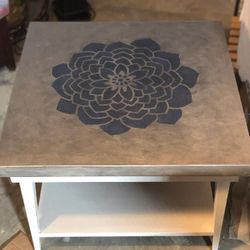 Coffee table or end table
