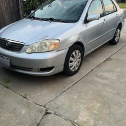 2005 Toyota Corolla LE