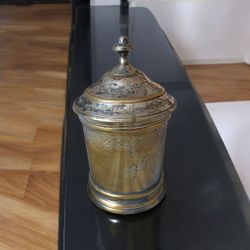 Vintage International Silver Co. Brass Canister w/lid handmade in India