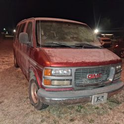 1997 gmc SE limited savanna passenger van