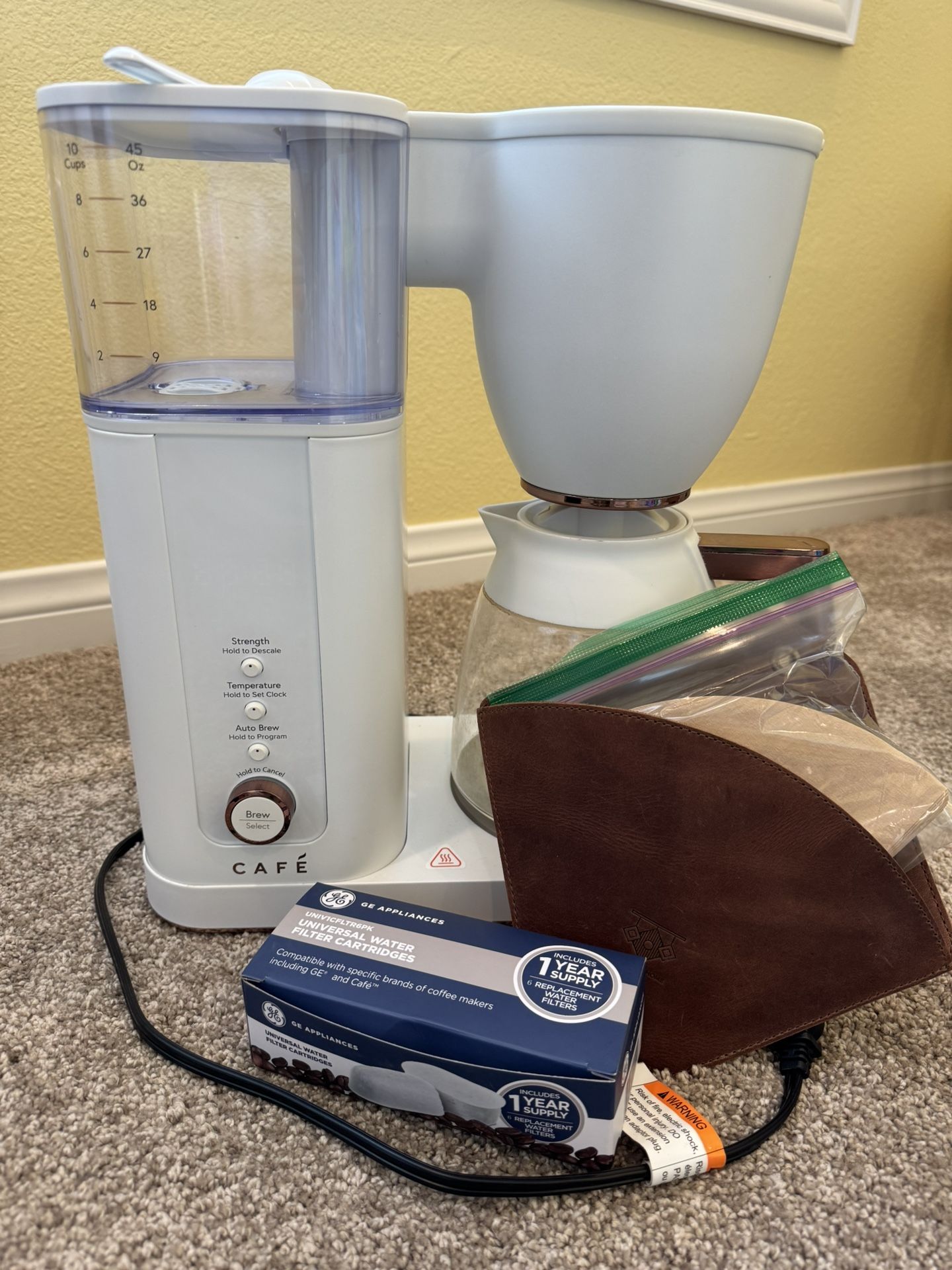 Café Specialty Drip Coffee Maker | 10-Cup Glass Carafe (Used ) with extra parts