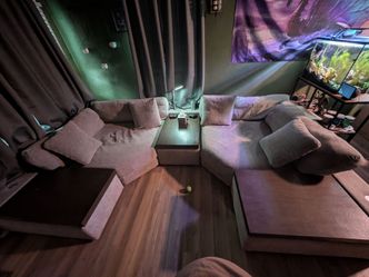 Modular sectional couch
