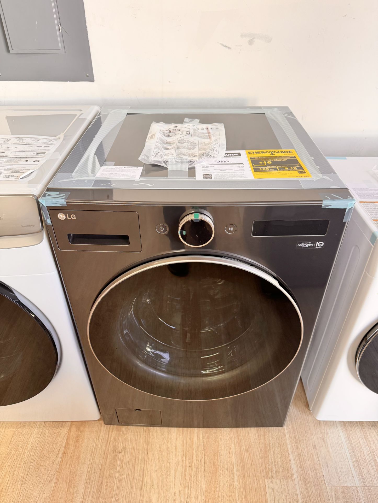 Brand-New LG 5.0 cu. ft. Mega Capacity Smart Front Load Energy Star WM6500HBA