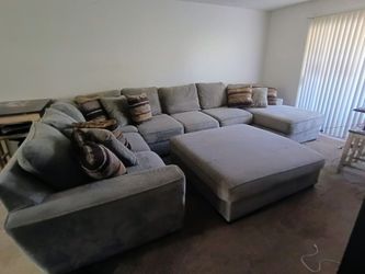 Desperado LAF SOFA SECTIONAL with ottoman