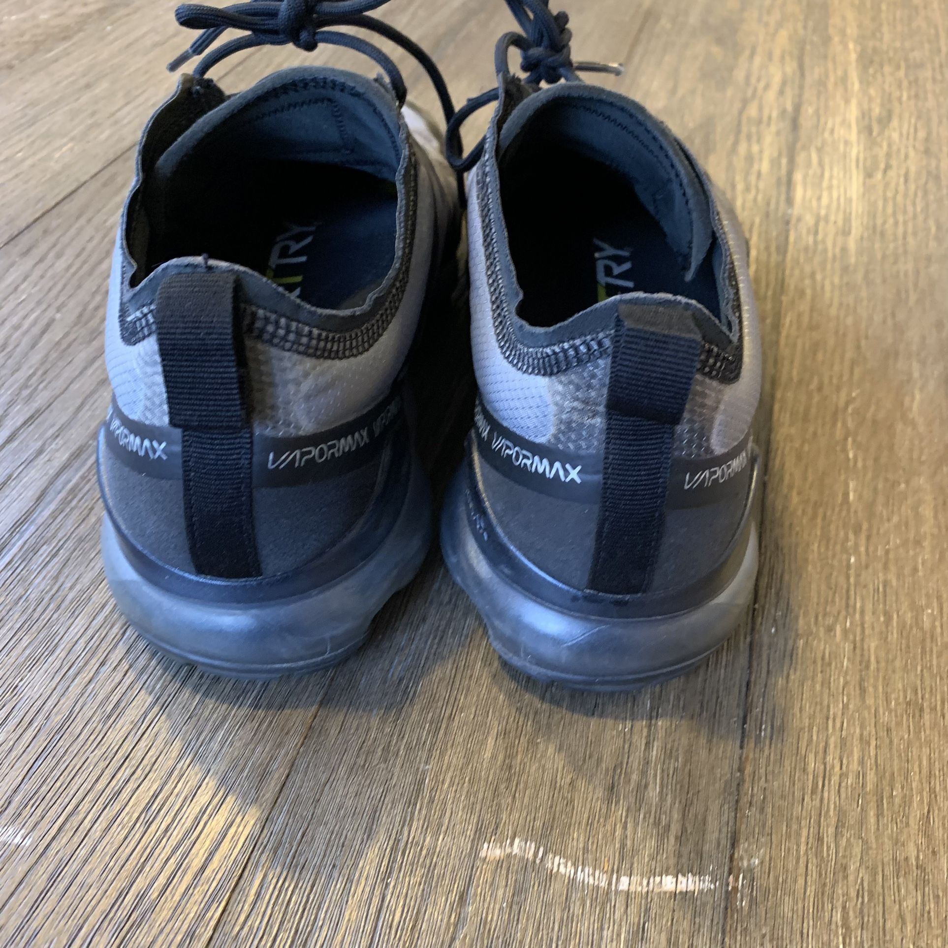 Nike Air VaporMax 2018 Ghost Black Size 11 AR6631 004