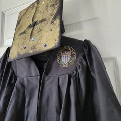 UW Graduation Cap & Gown