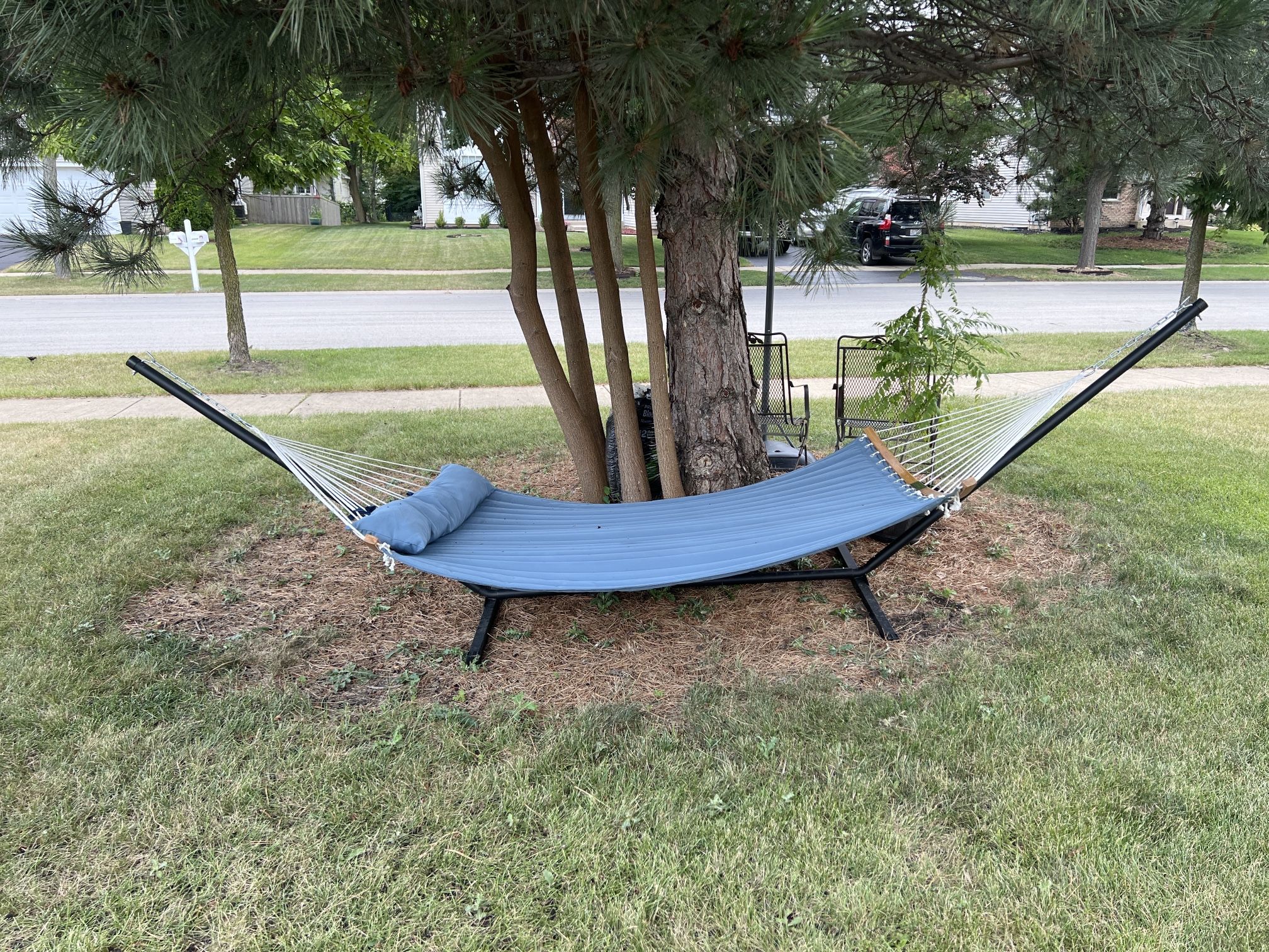 Quilted Hammock with Steel Stand β Great Condition