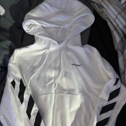 Off White Diagonal Sleeve “Helivecta” Permanent Core Pulllover