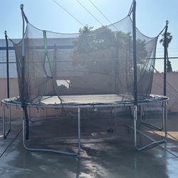 14 Ft Trampoline Used 