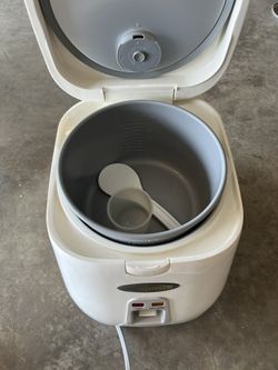 Excellent Zojirushi NS-PC18 Electric 10-Cup Rice Cooker Warmer Countertop W/bund