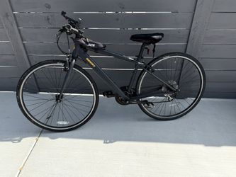 Diamond Back Metric 1 Hybrid Bicycle