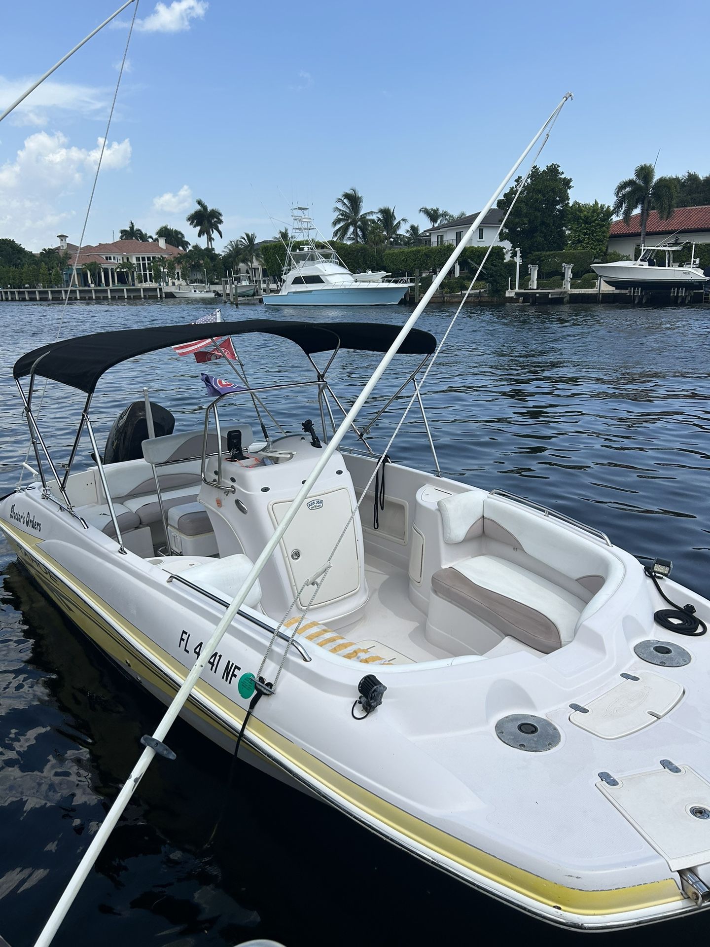 Tahoe Deck Boat Rare Center console