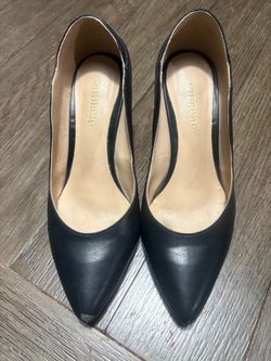 Andrea Black Pointed-Toe Heels