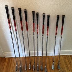 Golf Clubs Cleveland Irons 