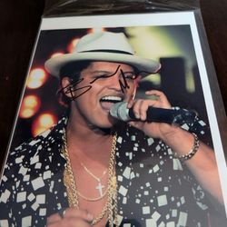 Bruno Mars Autograph 8x10