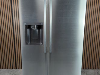 LG 27 cu. ft. Standard-Depth, Side-by-side Refrigerator, with Ice and Water and Bar Handle Design (LS27T3230S-D-M283)