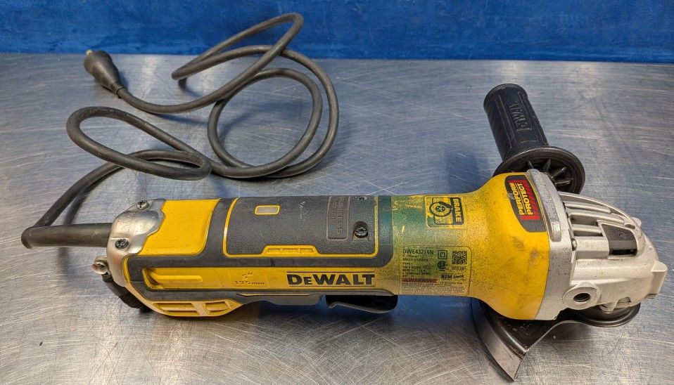 DeWalt Disc Grinder DWE43214N