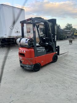 Toyota Forklift 
