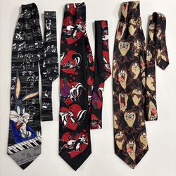 3 Vintage 1995 Looney Tunes Mania Silk Neck Ties, Buggs Bunny, Taz, Pepe Le Pew  Tasmanian Devil, Buggs Bunny with piano, and Pepe Le Pew with female 