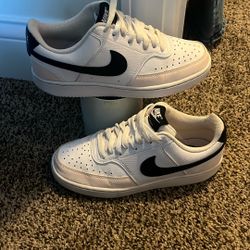 Gently Used Women’s Nike 