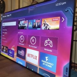 58 In Hisiense Roku Smart Tv 4k Great Condition Like New Stil Have The Legs No Scratch.  Great Quality Pic 