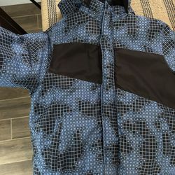 Boys Winter Jacket  LIKE NEW Size XL Black And Blue