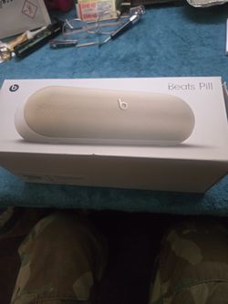 Beats Pill Bluetooth Cordless Speaker 