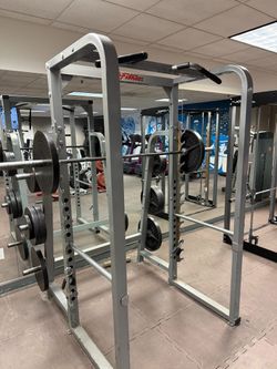 Life Fitness Squat Rack With Pull Up Bars (delivery Included)