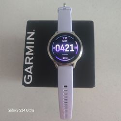 Garmin Venu 4 Smartwatch