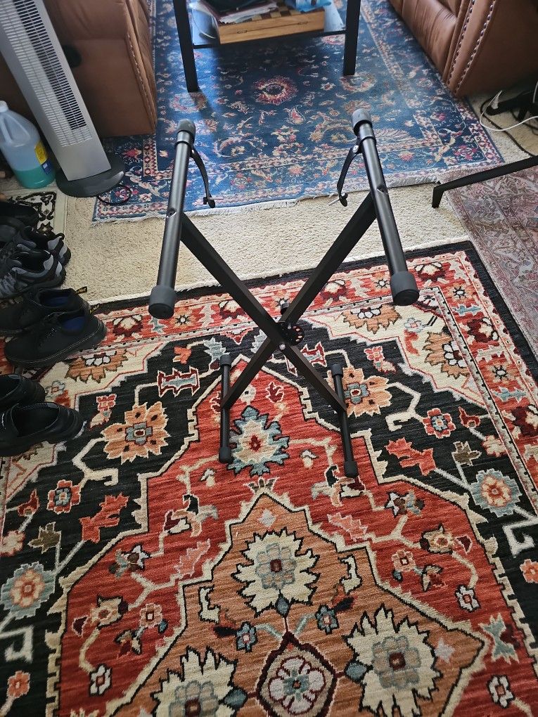 BRAND NEW KEYBOARD STAND