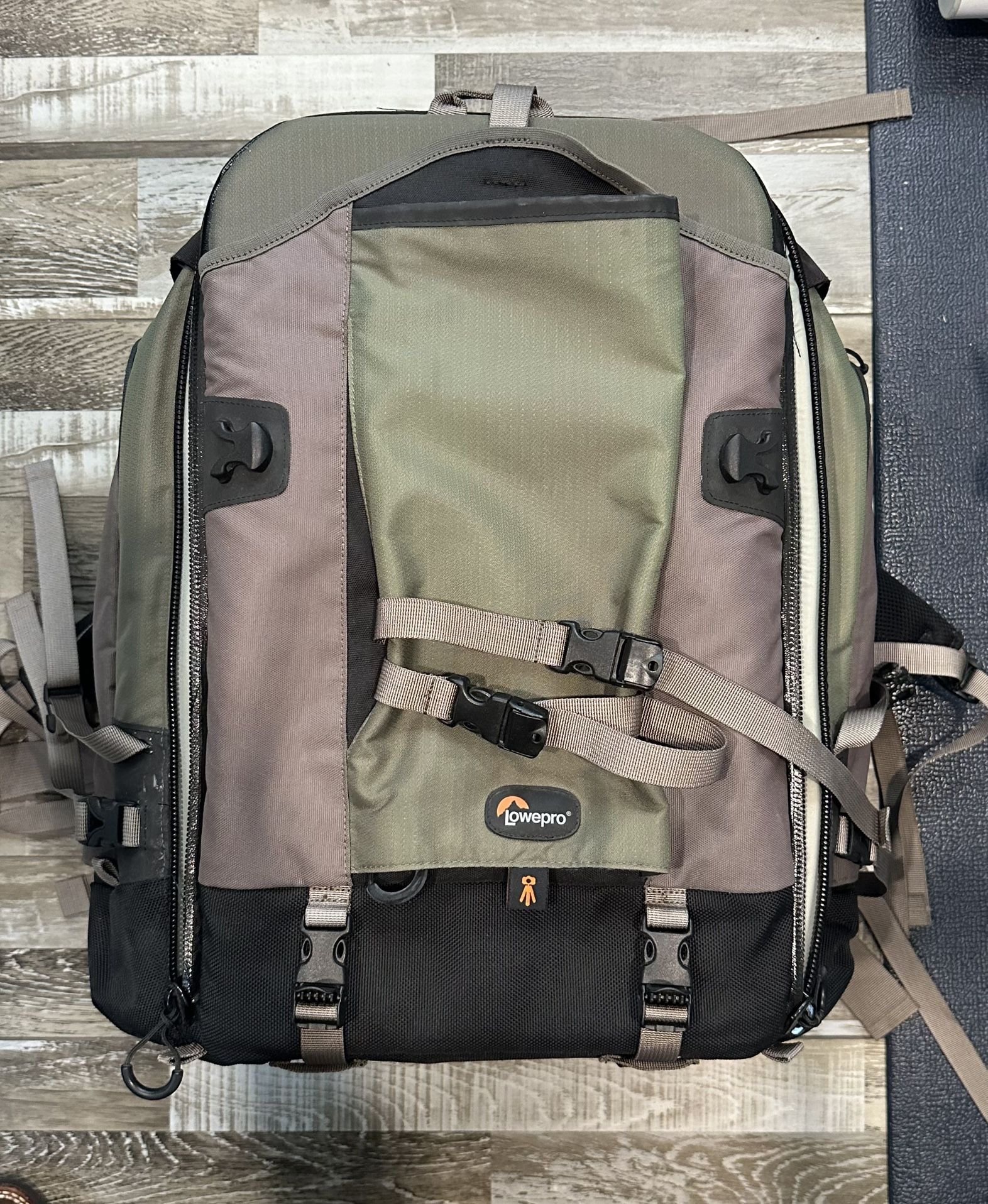 Lowepro Pro Trekker 400 Aw Camera Backpack