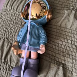 Astronaut 