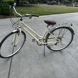 Schwinn Classic Cruiser Bike White