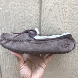 Ugg slippers