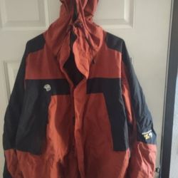 Mountain hardware brand name jacket super Warm good Shape