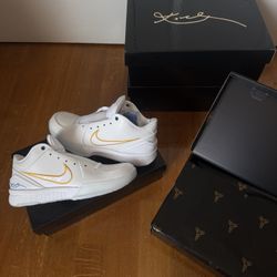 Nike Kobe IV 4 size 6.5Y GS White/Glacier Blue $135