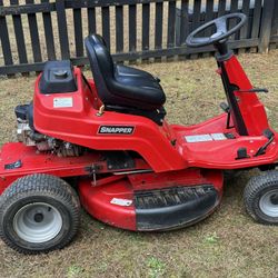 Snapper 33” Riding Mower/ Bagger 