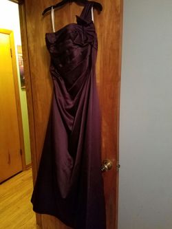 David's Bridal Plum bridesmaid dress sz 10