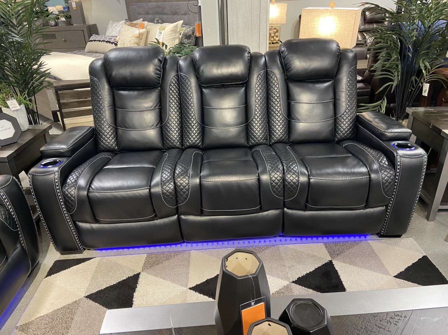 Power Recliner loveseat with console Duo (2)
